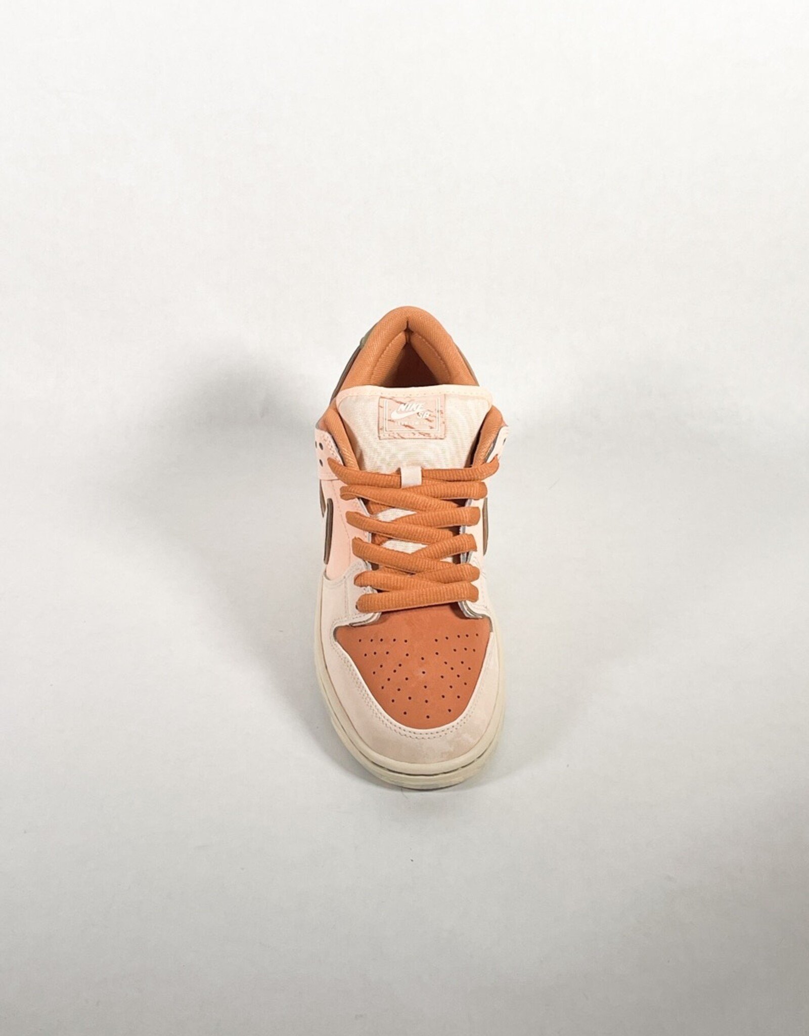 NIKE NIKE SB DUNK LOW PRO PREMIUM AMBER BROWN/GUAVA ICE-CRIMSON TINT-HEMP