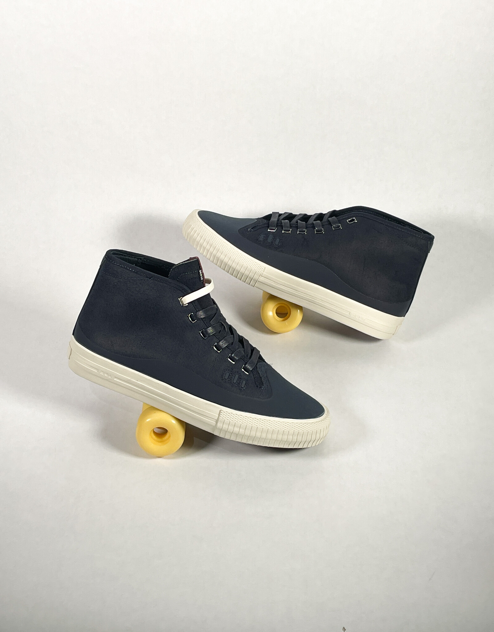 GLOBE GLOBE GILLETTE MID - INK CORDED SUEDE