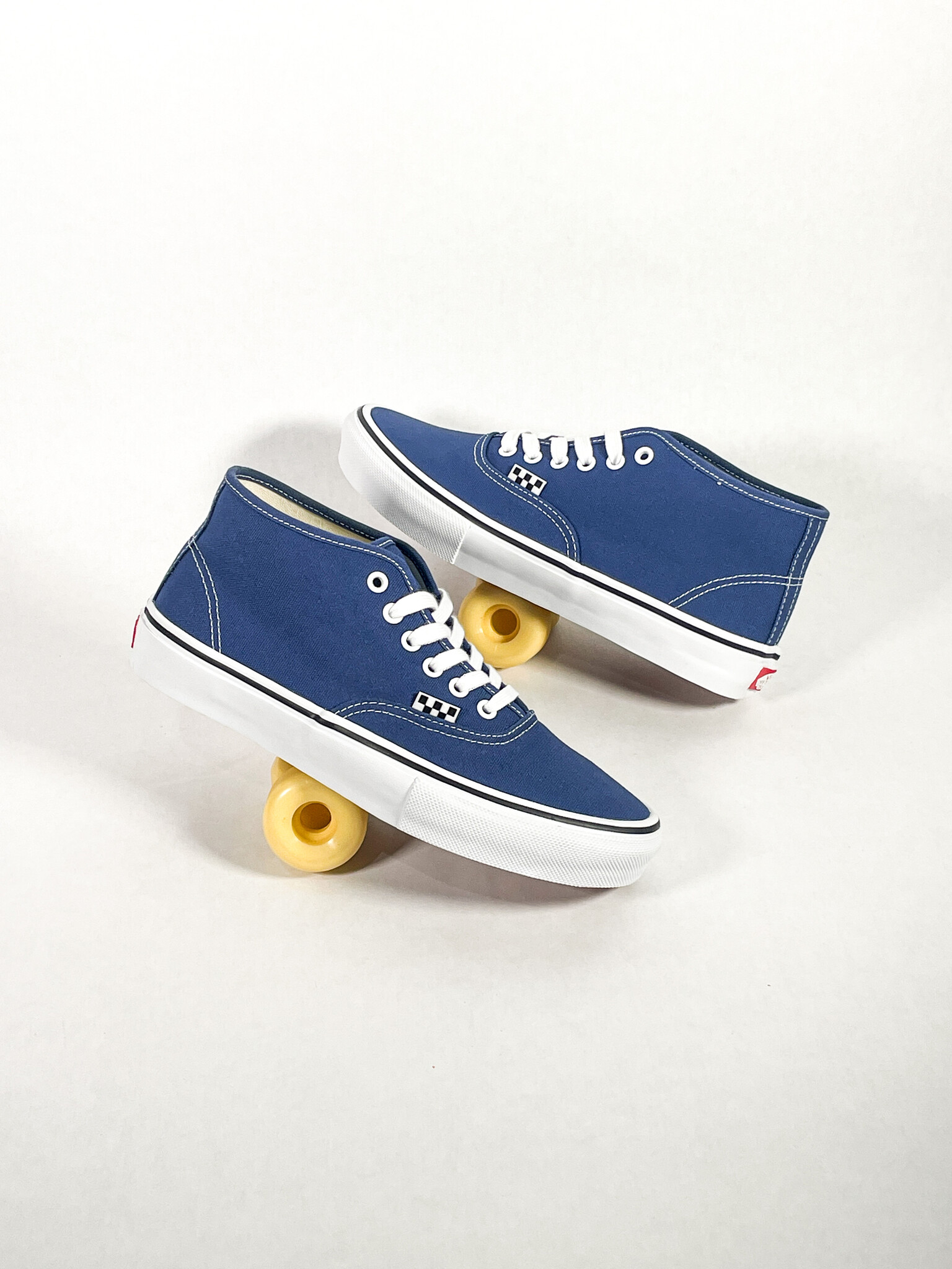 VANS SKATE AUTHENTIC MID STEVE NAVY KINGSWELL Los Feliz