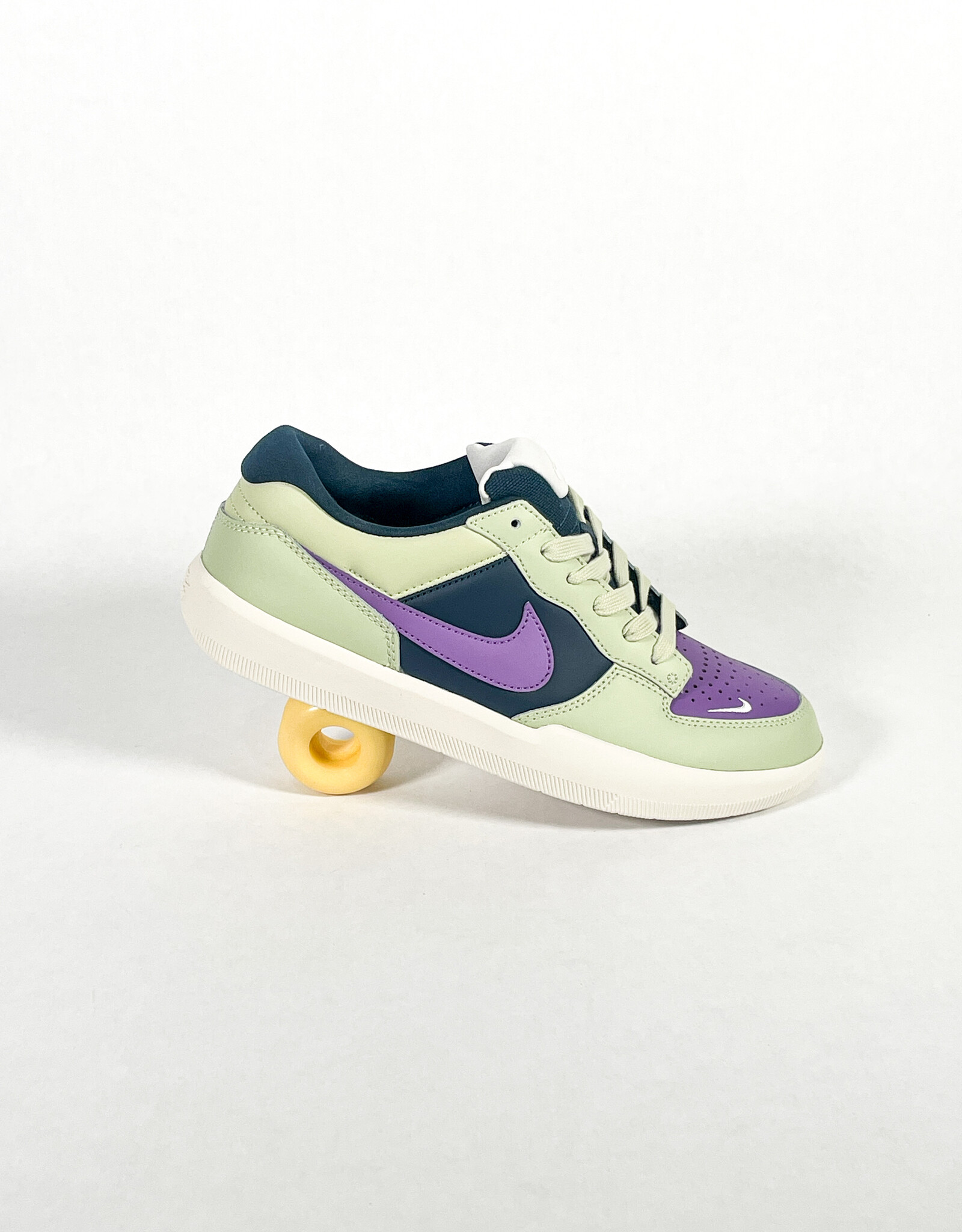 NIKE SB FORCE 58 PREMIUM - OLIVE AURA/BLACK RASPBERRY-ARMORY NAVY