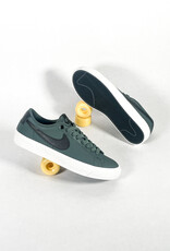 NIKE SB BLAZER LOW PRO GT - VINTAGE GREEN/BLACK-VINTAGE GREEN
