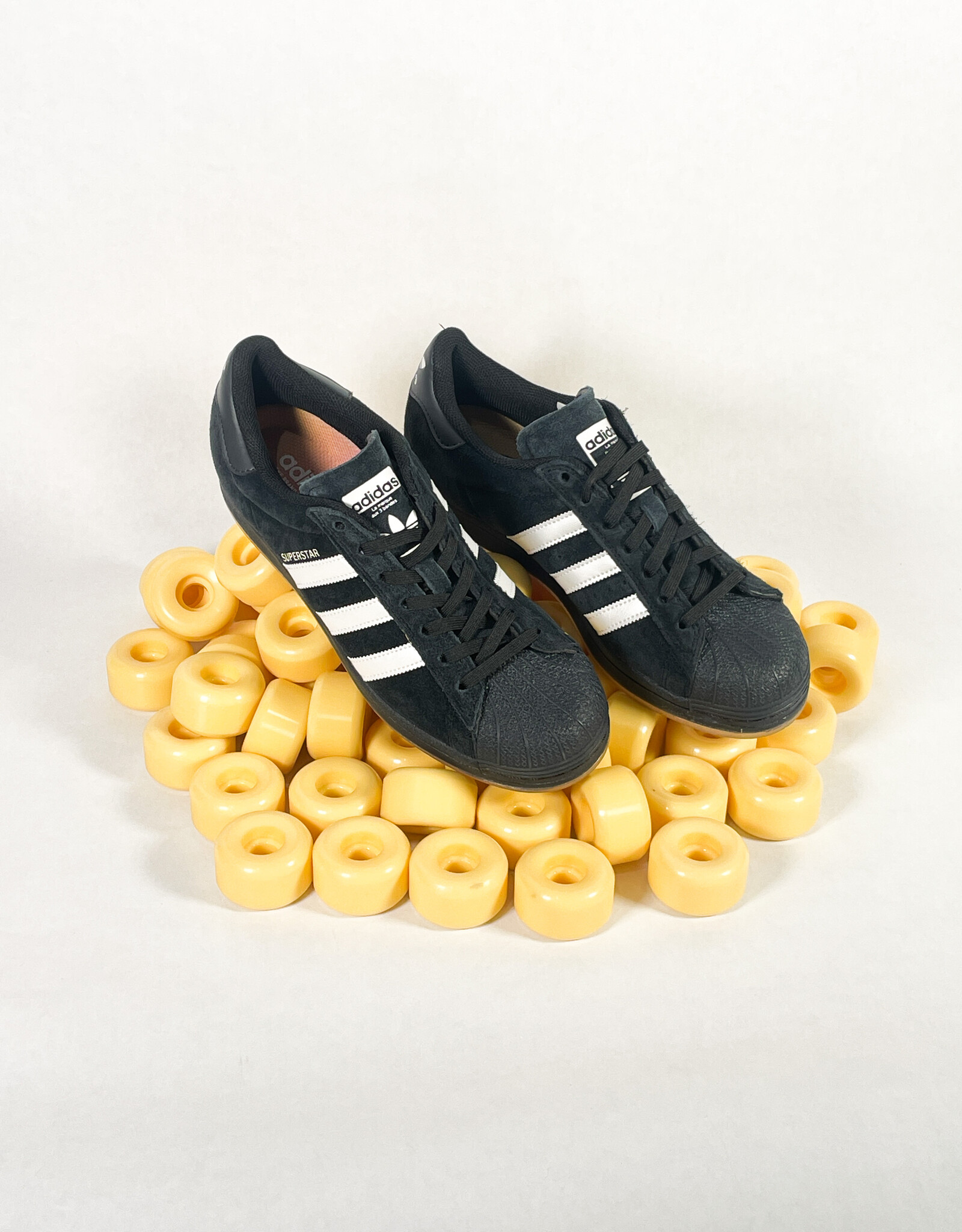 ADIDAS ADIDAS SUPERSTAR ADV - CBLACK/ZEROMT/SPARK
