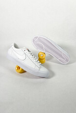NIKE NIKE SB ZOOM BLAZER LOW PRO GT ISO - WHITE/WHITE/WHITE