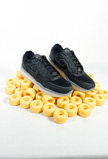 NIKE SB PS8 - BLACK/BLACK-BLACK