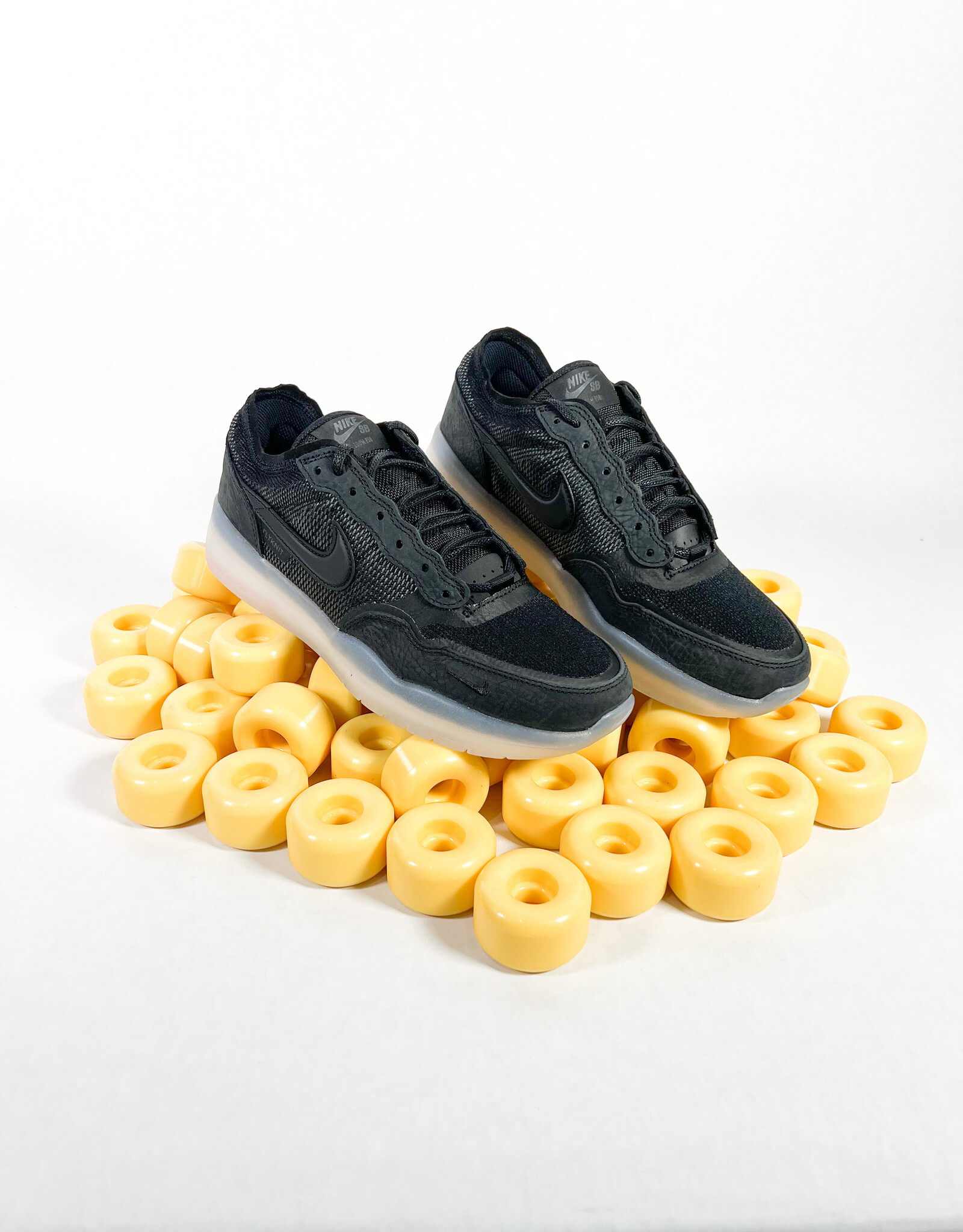 NIKE SB PS8 BLACK/BLACK-BLACK - KINGSWELL - Los Feliz