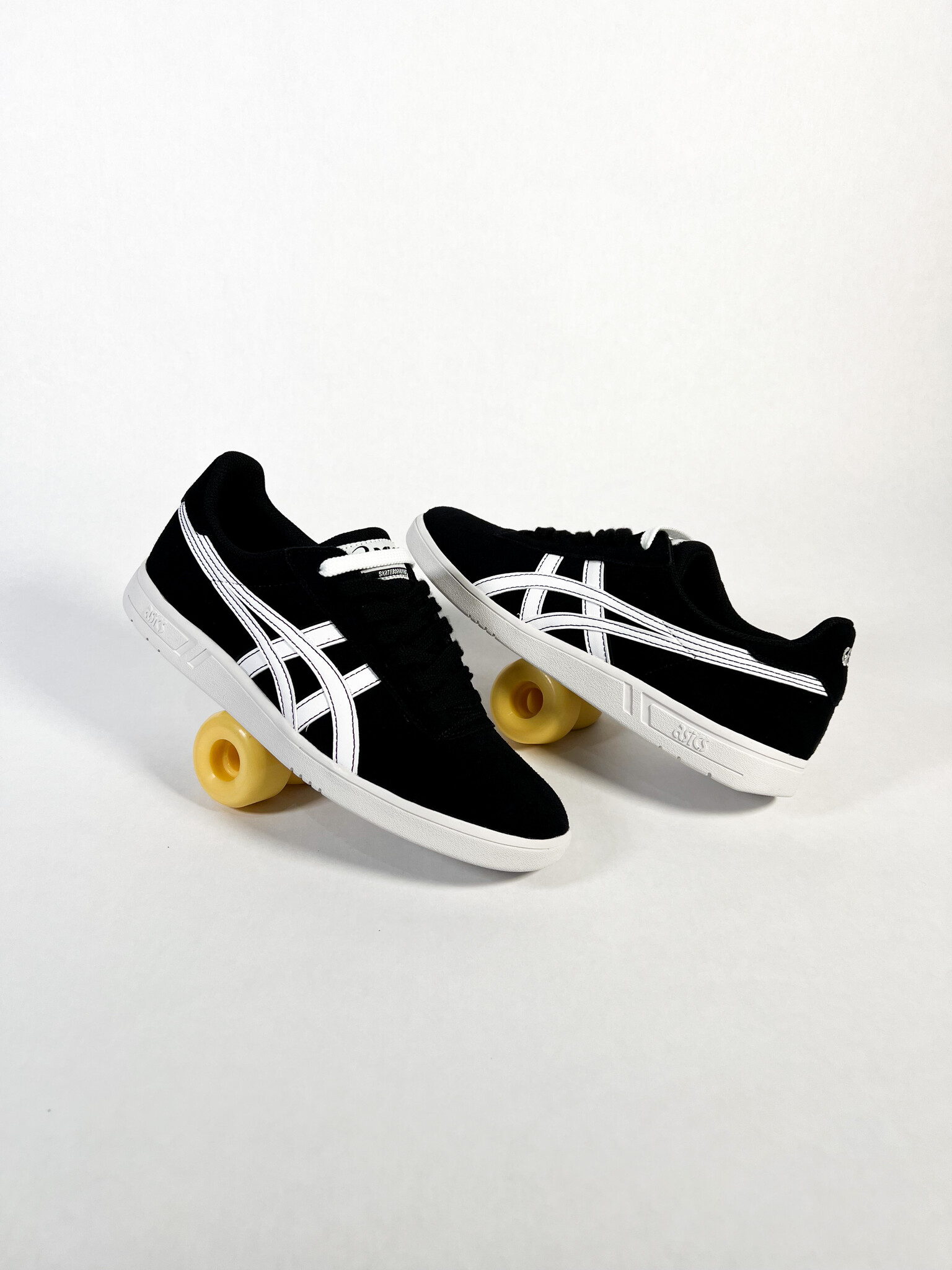 asics-gel-vickka-pro-black-