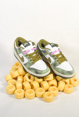 NIKE NIKE SB DUNK LOW PRO ALEXIS SABLONE "CHAMELEON"  OIL GREEN/DESERT MOSS-WHITE