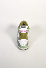 NIKE SB DUNK LOW PRO ALEXIS SABLONE "CHAMELEON"  OIL GREEN/DESERT MOSS-WHITE