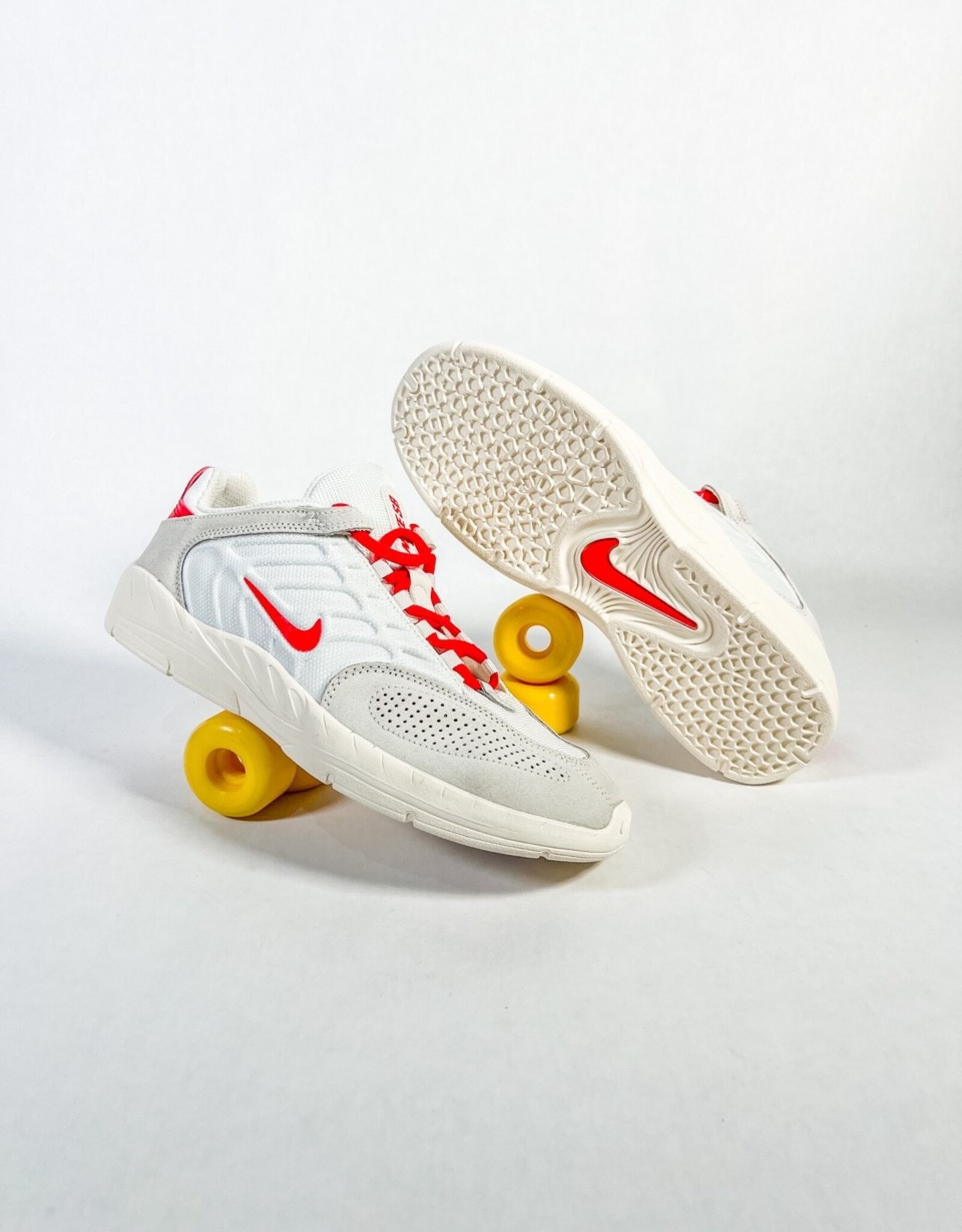 NIKE SB VERTEBRAE SUMMIT WHITE/UNIVERSITY RED - 10