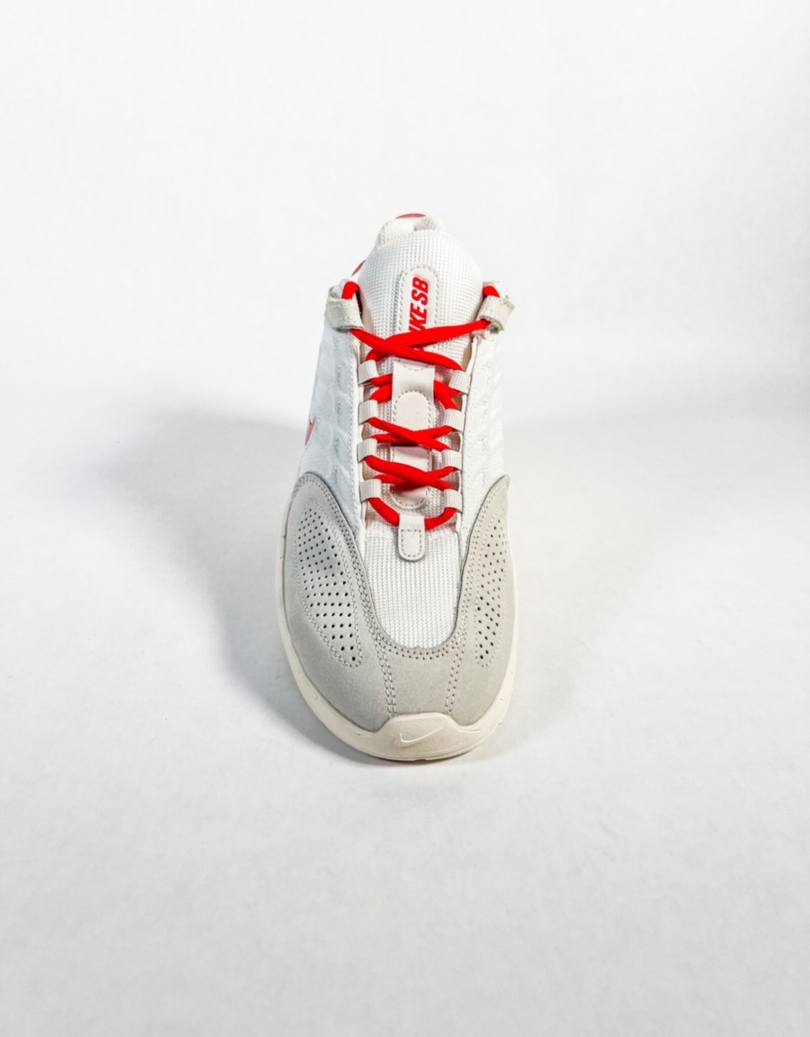 NIKE SB VERTEBRAE SUMMIT WHITE/UNIVERSITY RED - 10 NIKE SB VERTEBRAE SUMMIT WHITE/UNIVERSITY RED - 10
