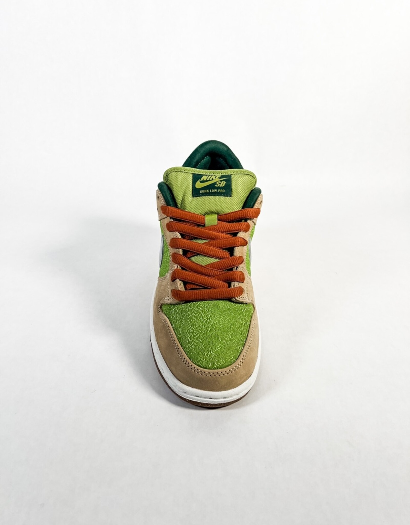 【NIKE】★ナイキ★SB DUNK LOW PRO Sesame and Pear★ Nike SB Dunk Low Pro Escargot Sesame Pear Fir Silver FQ7585