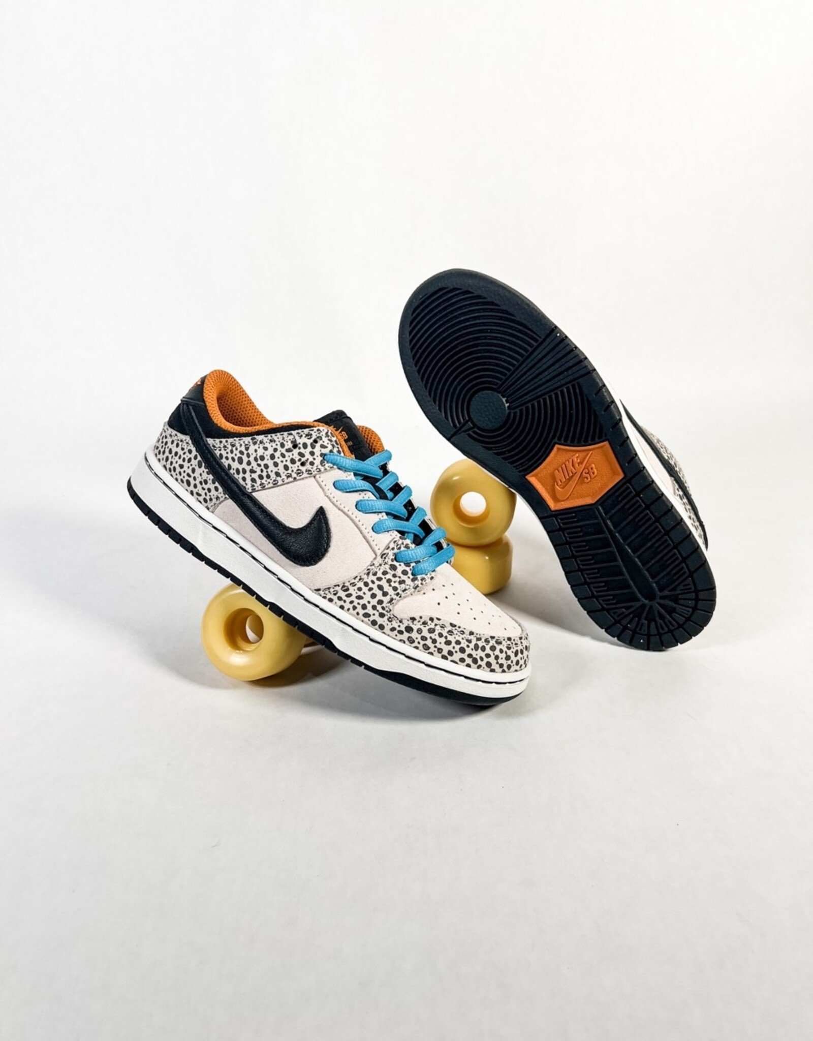 NIKE SB OLYMPIC SAFARI DUNK LOW PHANTOM BLACK / BLACK MONARCH (PS) PRESCHOOL