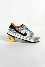 NIKE SB OLYMPIC SAFARI DUNK LOW PHANTOM BLACK / BLACK MONARCH (PS) PRESCHOOL