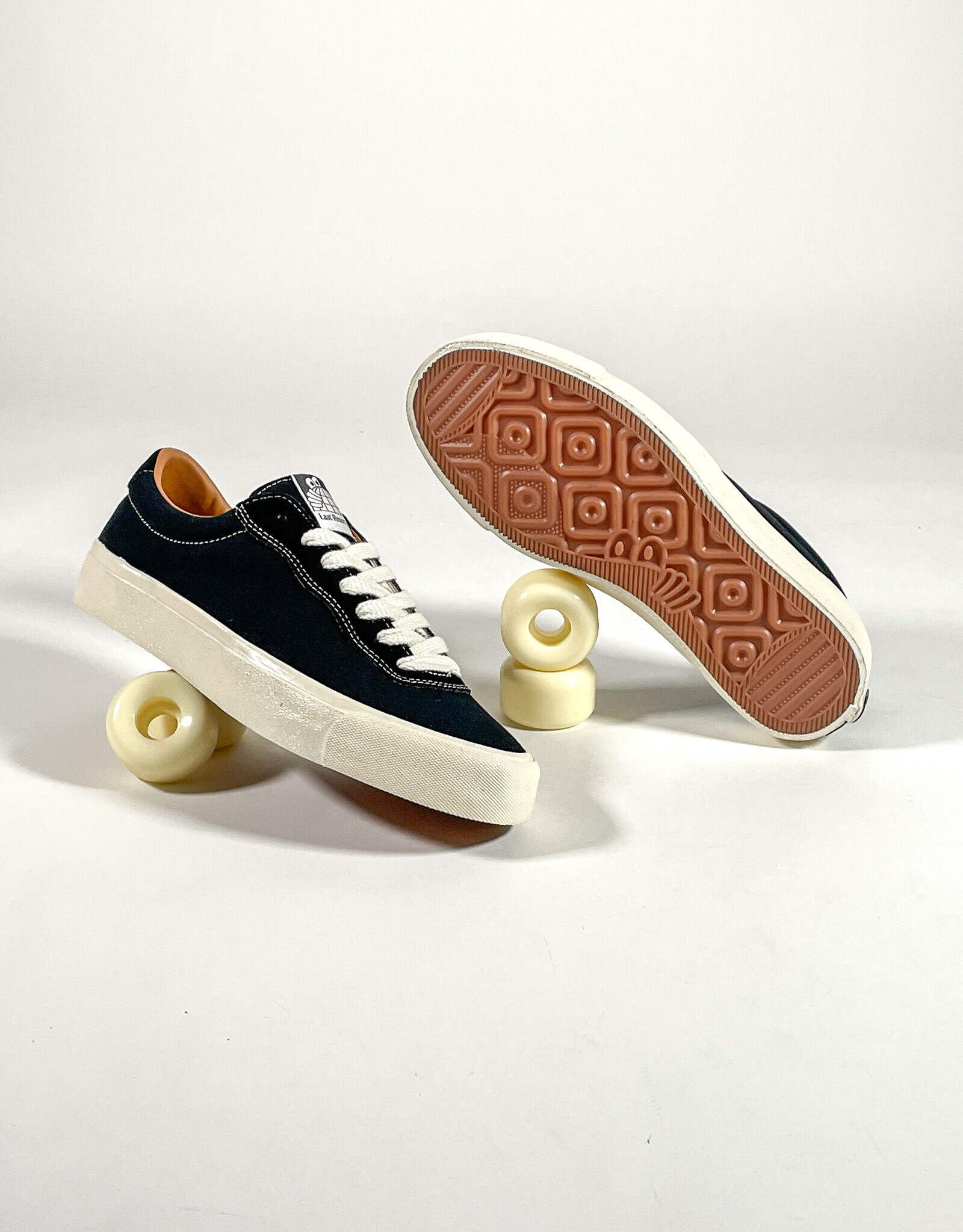 LAST RESORT LAST RESORT AB VM001 LO SUEDE -  BLACK/WHITE