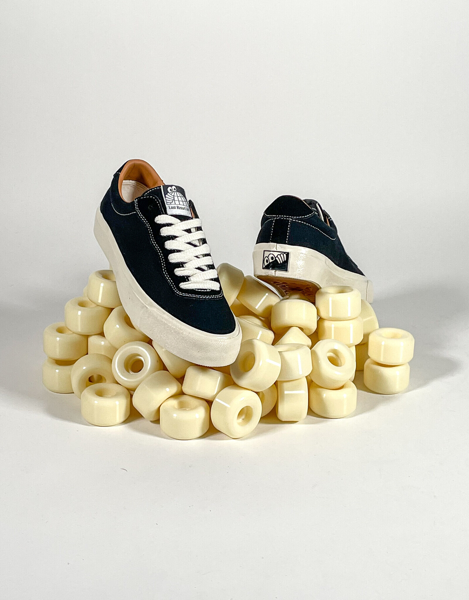 LAST RESORT LAST RESORT AB VM001 LO SUEDE -  BLACK/WHITE