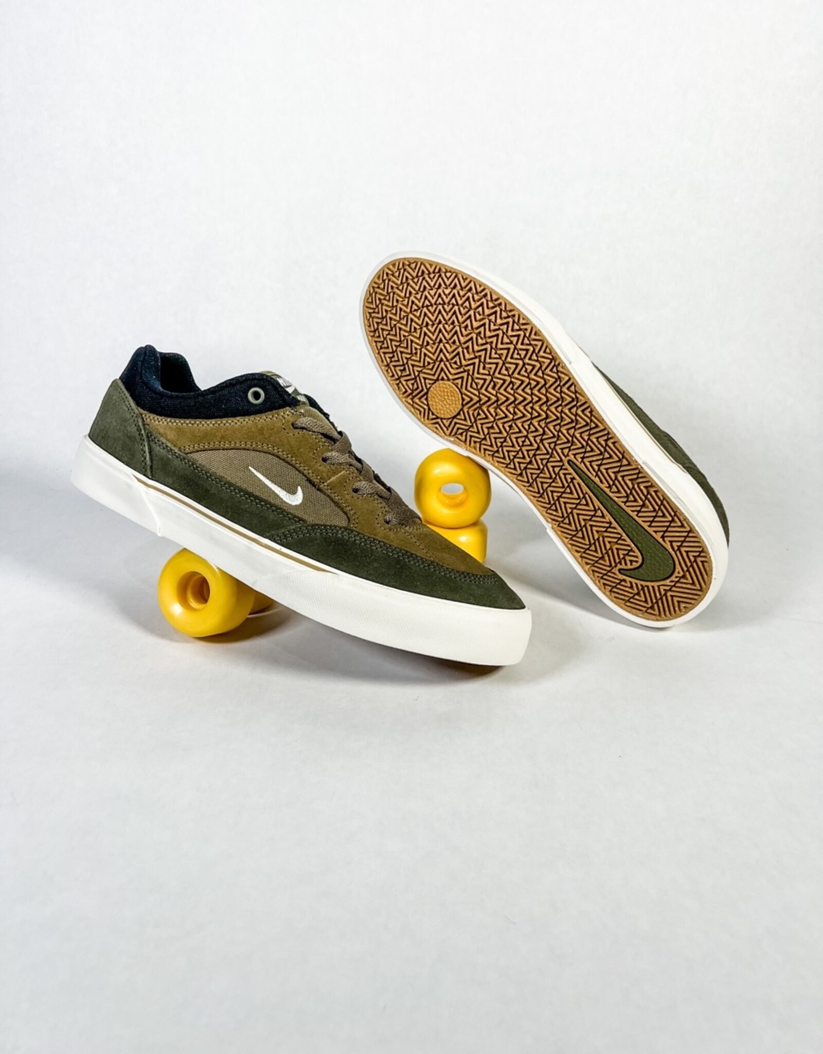 NIKE SB MALOR - MEDIUM OLIVE/SAIL-CARGO KHAKI