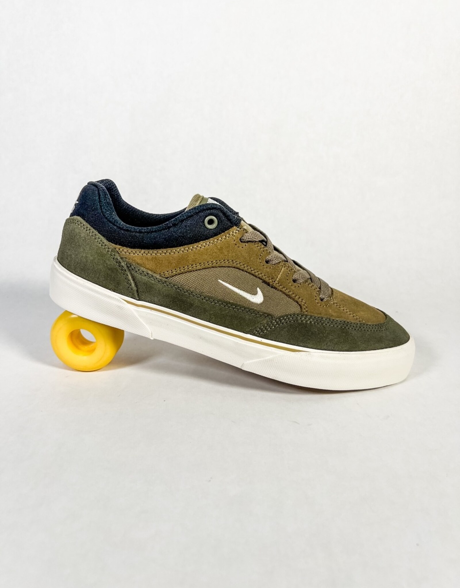 NIKE SB MALOR - MEDIUM OLIVE/SAIL-CARGO KHAKI