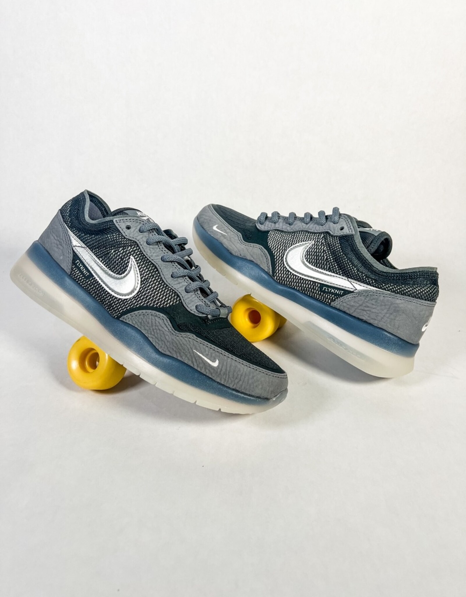 NIKE NIKE SB PS8 - COOL GREY/METALLIC SILVER