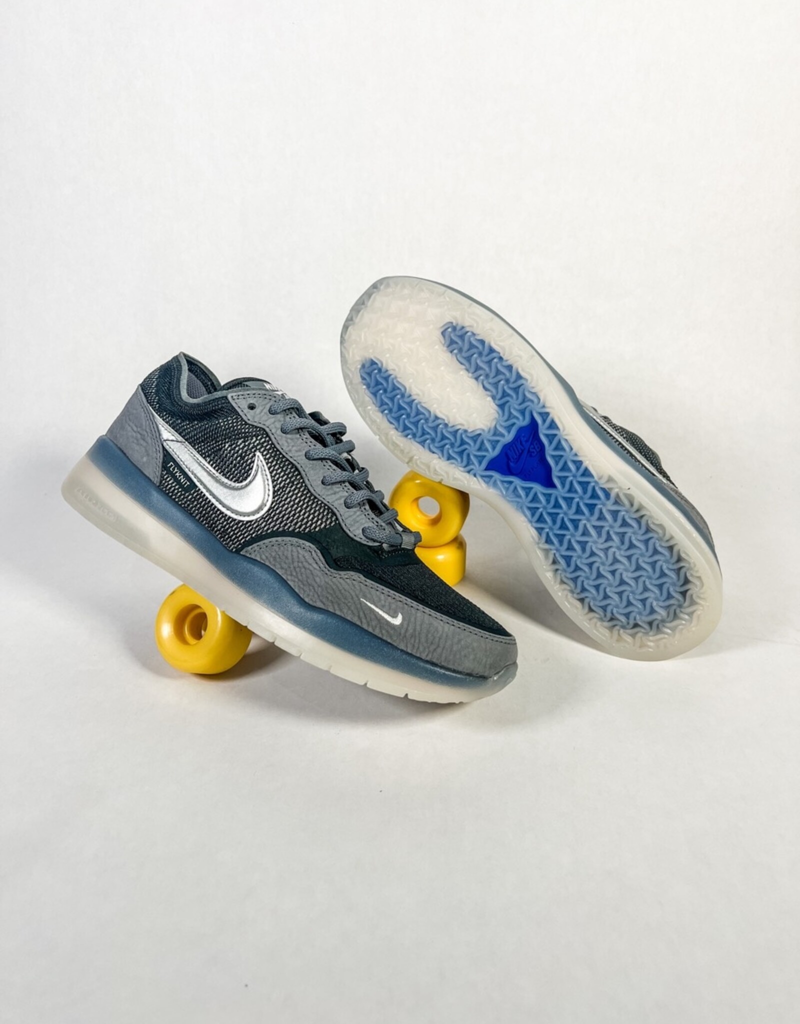 NIKE NIKE SB PS8 - COOL GREY/METALLIC SILVER