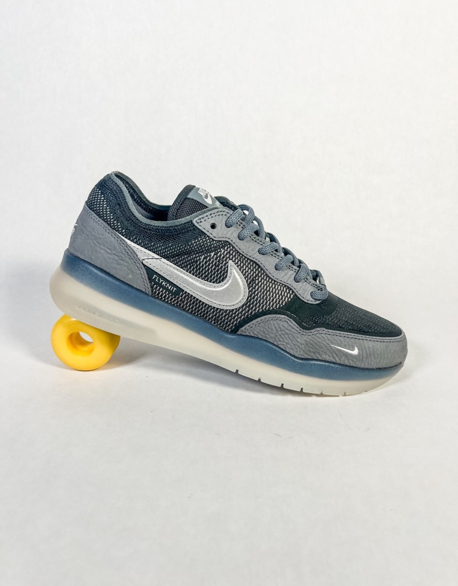 NIKE NIKE SB PS8 - COOL GREY/METALLIC SILVER