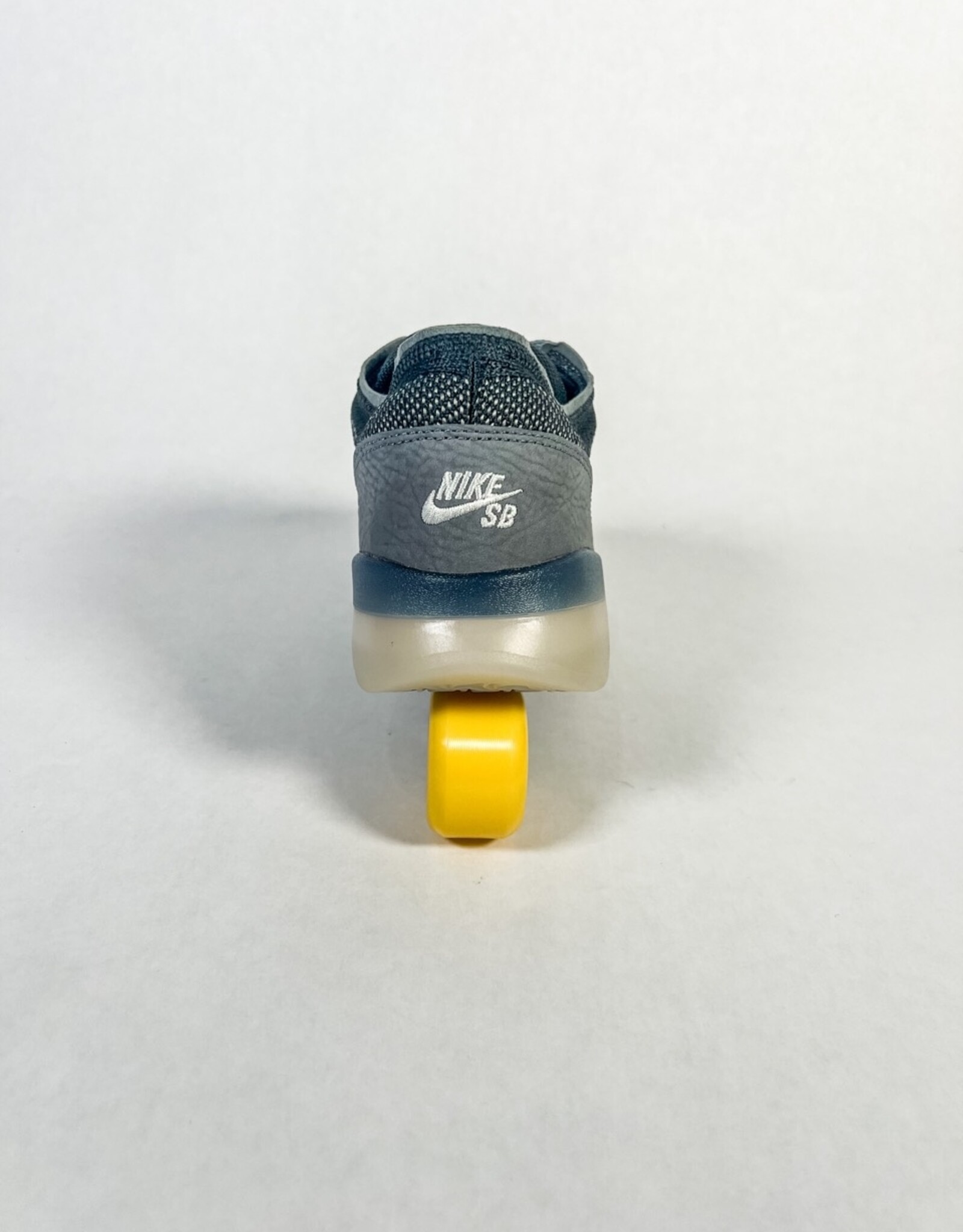 NIKE NIKE SB PS8 - COOL GREY/METALLIC SILVER