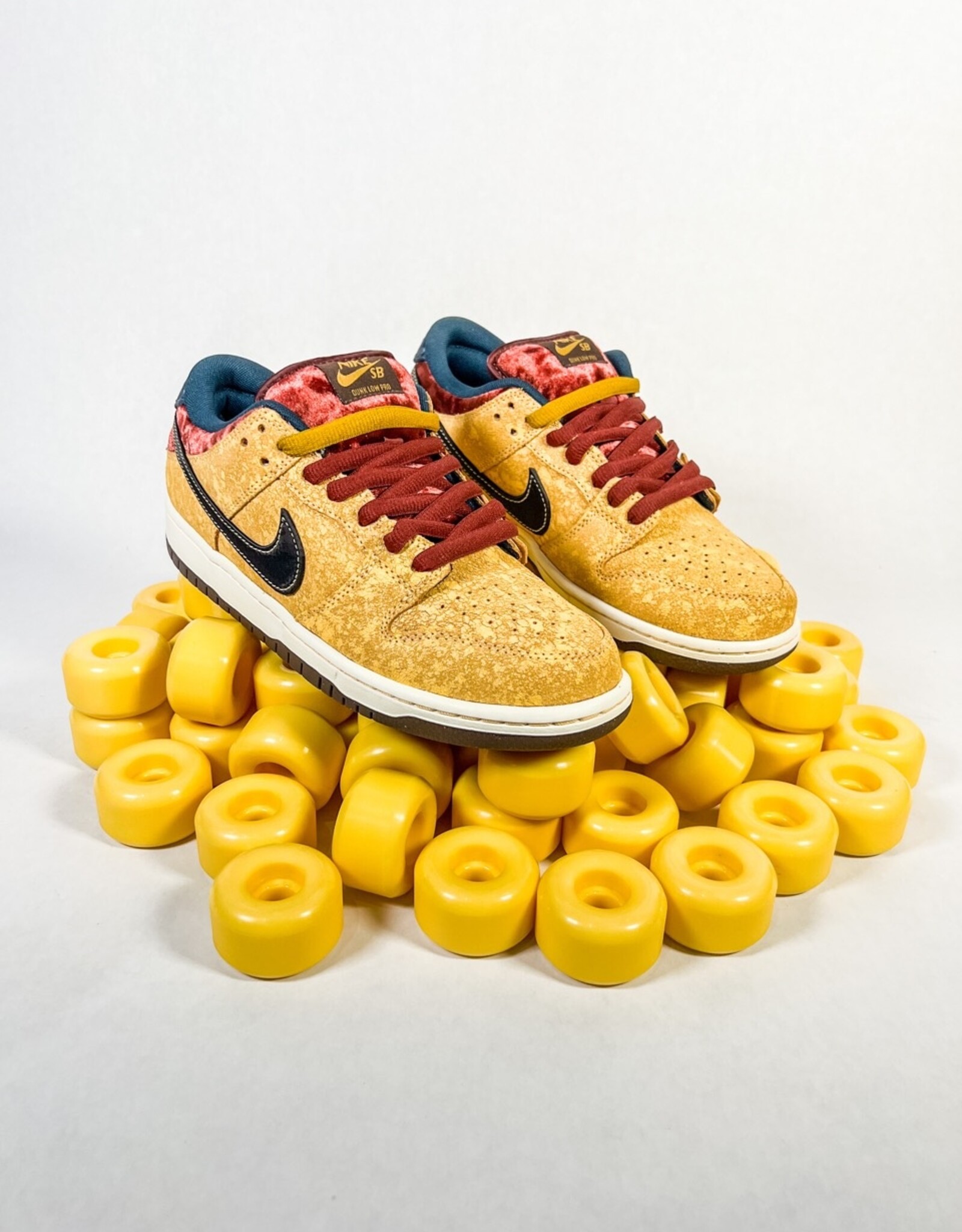 靴 Nike SB Dunk Low Pro \"City of Cinema Nike SB Dunk Low City of Cinema Men's - FZ1278-200 - US