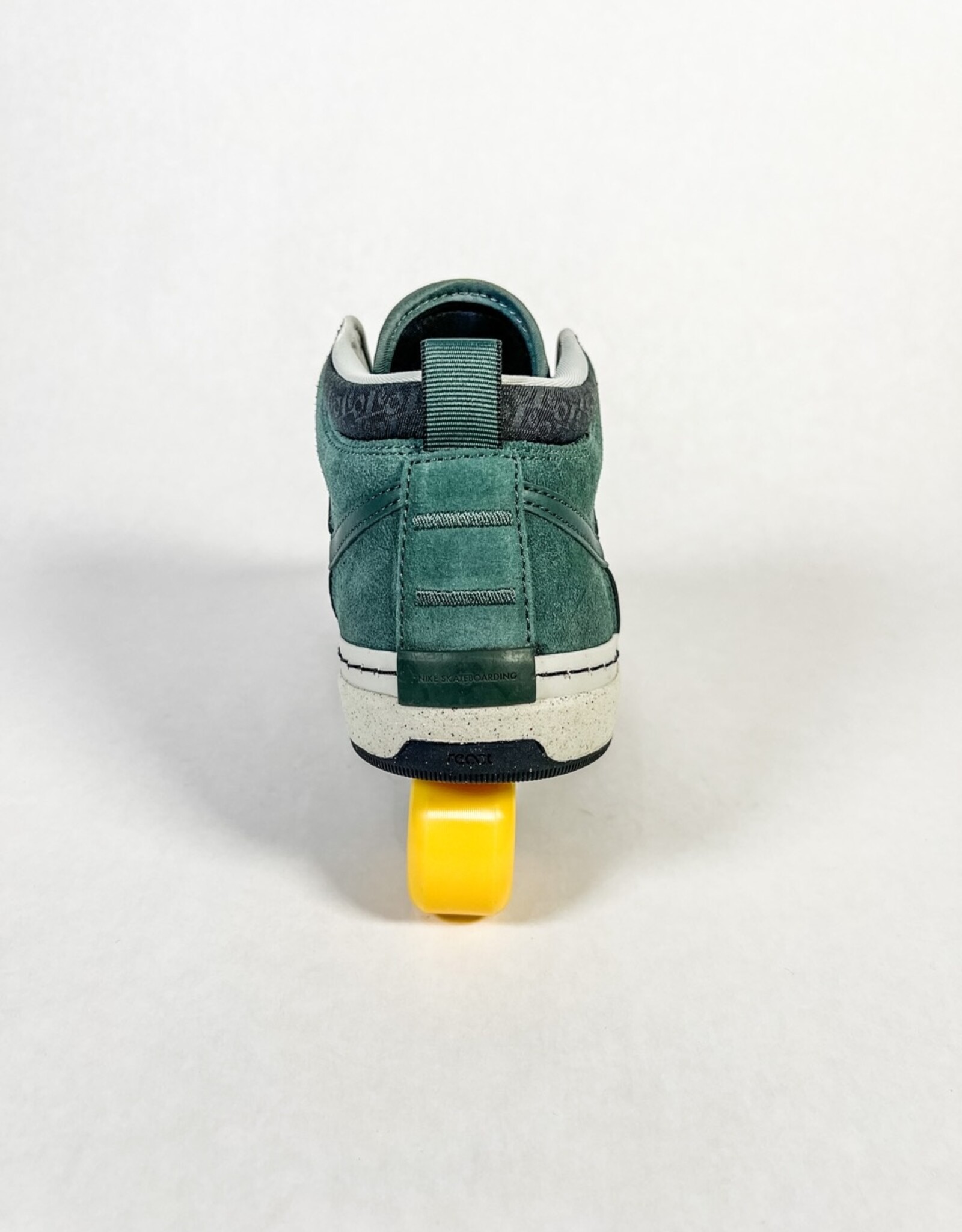 NIKE SB REACT LEO - VINTAGE GREEN