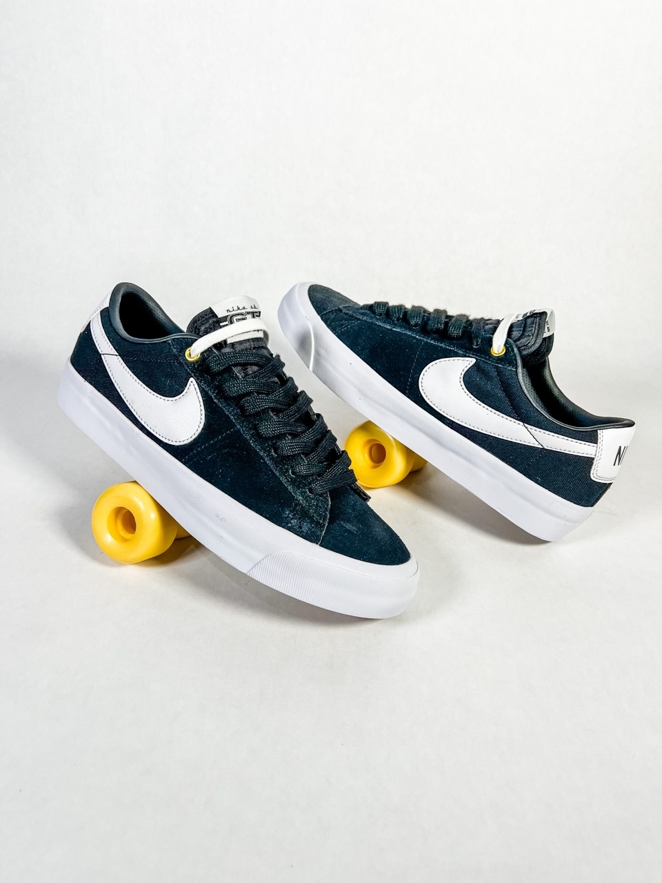 スケートボード NIKE ZOOM BLAZER LOW PRO GT 10 US Nike SB Zoom Blazer Low Pro GT Skate Shoes. Nike.com