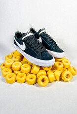 NIKE SB ZOOM BLAZER LOW PRO GT - BLACK/WHITE