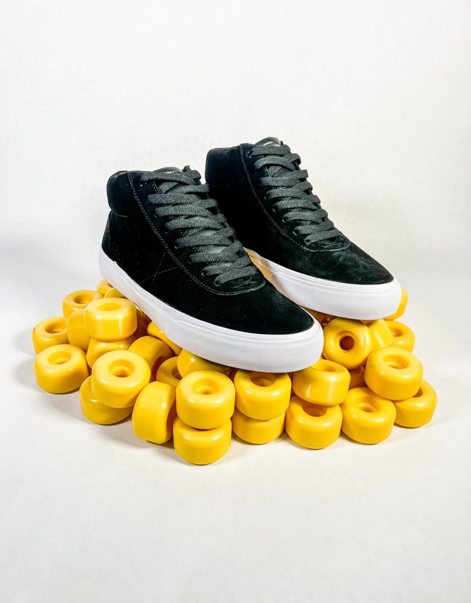 WAR SAW CHAPTER MID PREMIUM SUEDE  - BLACK/WHITE