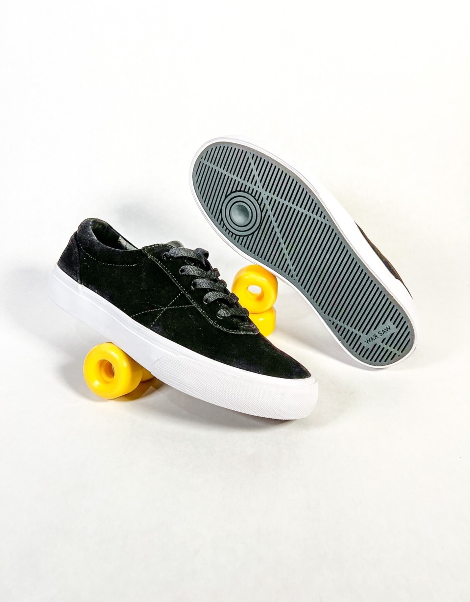 WAR SAW CHAPTER PREMIUM SUEDE  - BLACK/WHITE