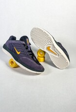 NIKE SB VERTEBRAE - DARK RAISIN/UNIVERSITY GOLD