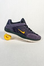 NIKE SB VERTEBRAE - DARK RAISIN/UNIVERSITY GOLD