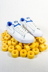 NIKE NIKE SB BLAZER LOW PRO GT 20 YEAR PRM - SUMMIT WHITE/GAME ROYAL