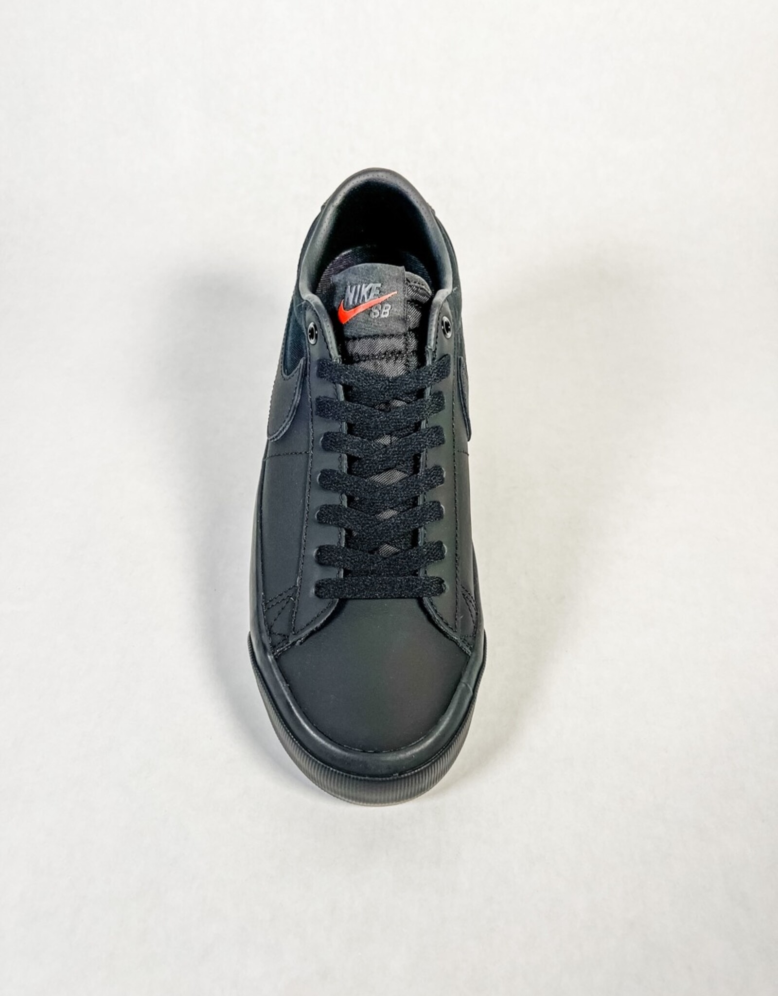 NIKE NIKE SB ZOOM BLAZER LOW PRO GT ISO - BLACK/BLACK-BLACK
