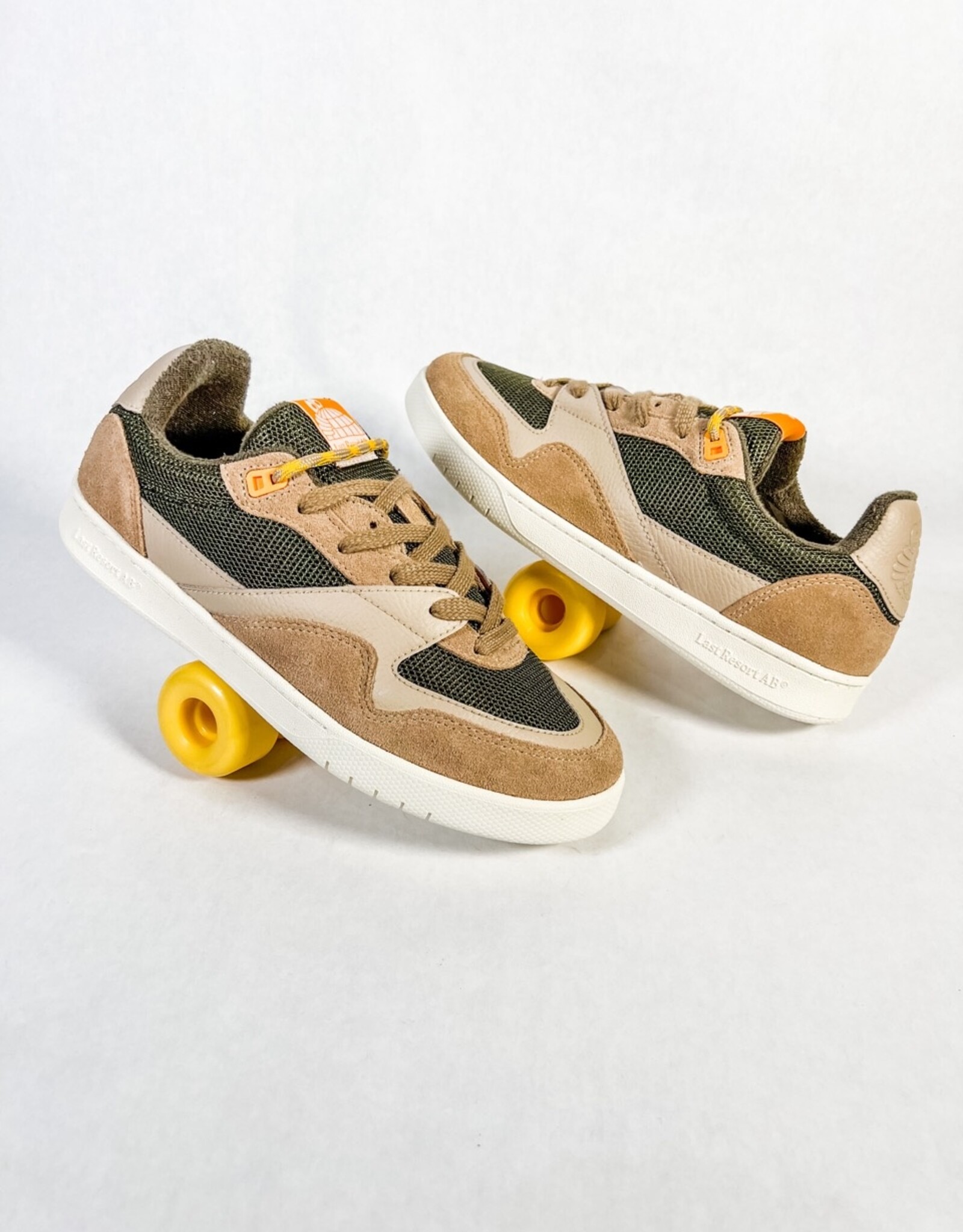 LAST RESORT AB CM002 LO - TACTILE GREEN/WHITE