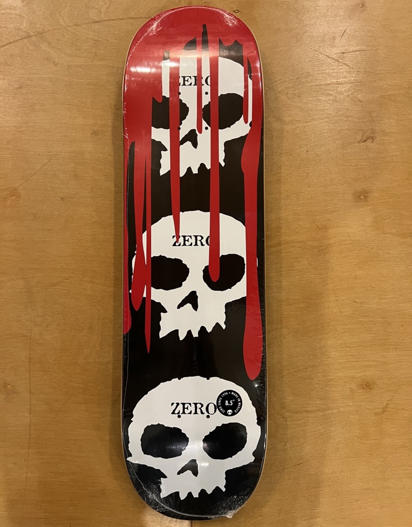 ZERO SKATEBOARDS ZERO SKATEBOARDS 3 SKULL BLOOD LOGO DECK - 8.5