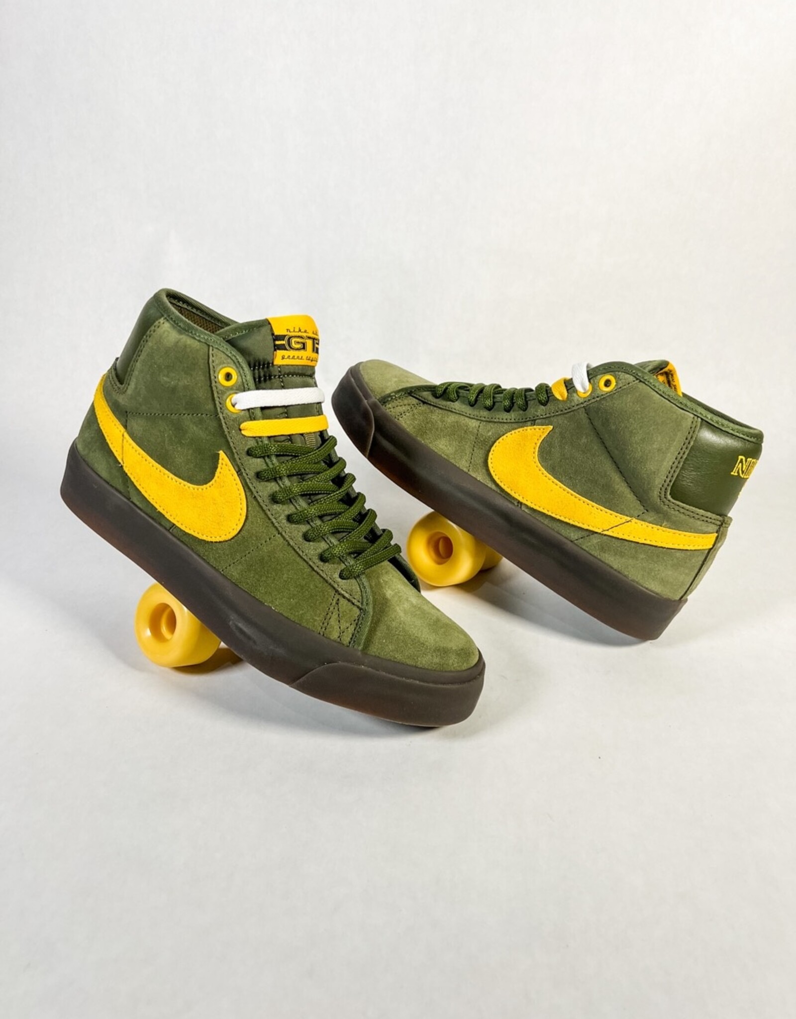 ★NIKE x ANTIHERO★コラボ★SB ZOOM BLAZER MID★追跡可 NIKE SB X ANTIHERO ZOOM BLAZER MID QS - ROUGH GREEN/AMARILLO