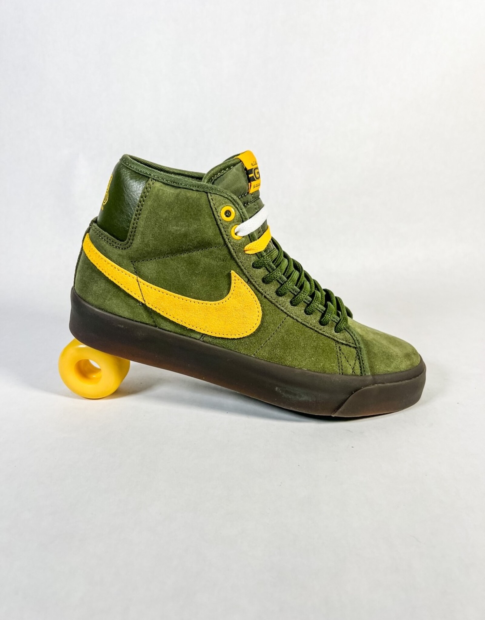 NIKE SB X ANTIHERO ZOOM BLAZER MID QS - ROUGH GREEN/AMARILLO