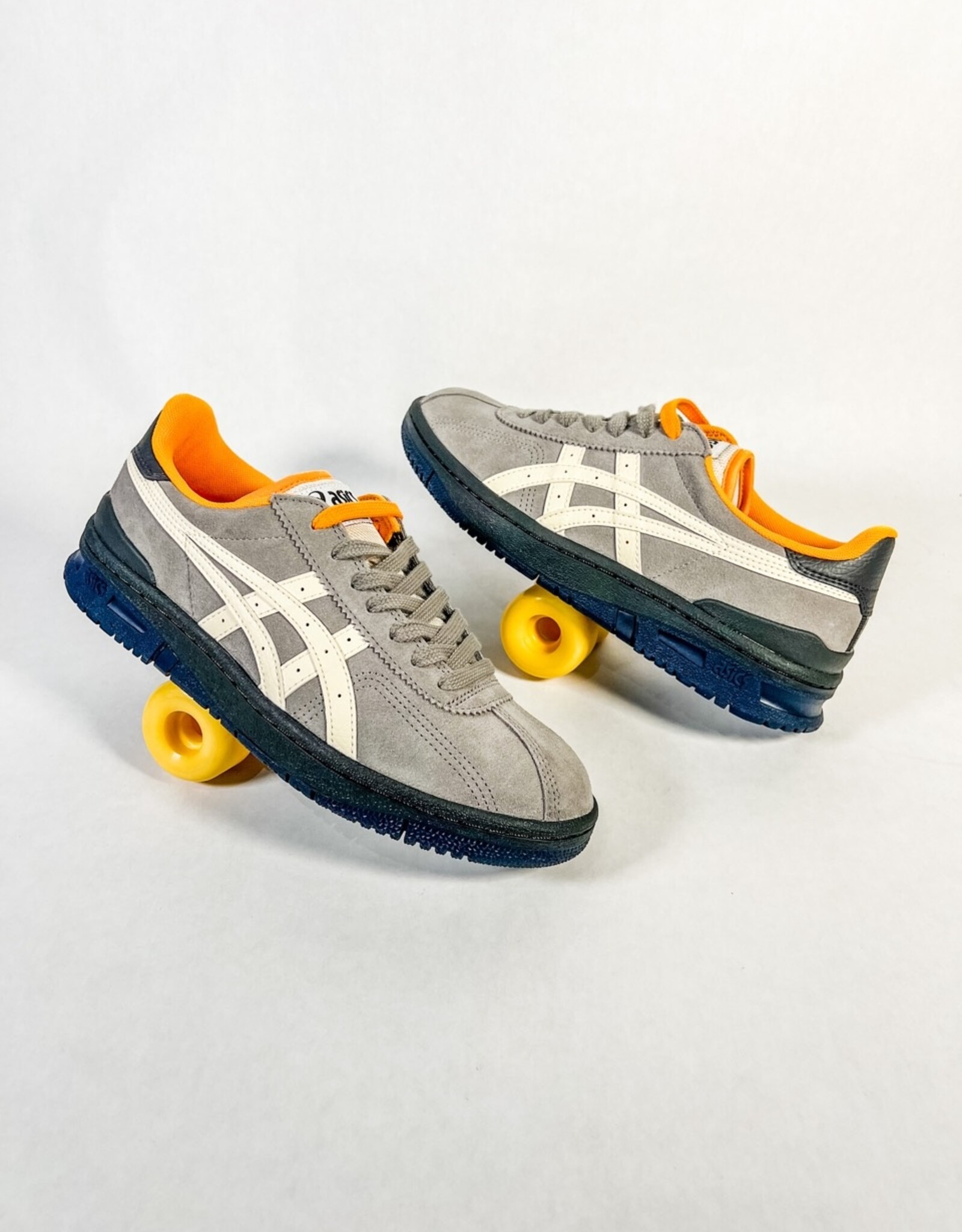 ASICS VIC NBD CLAY GREY/BIRCH