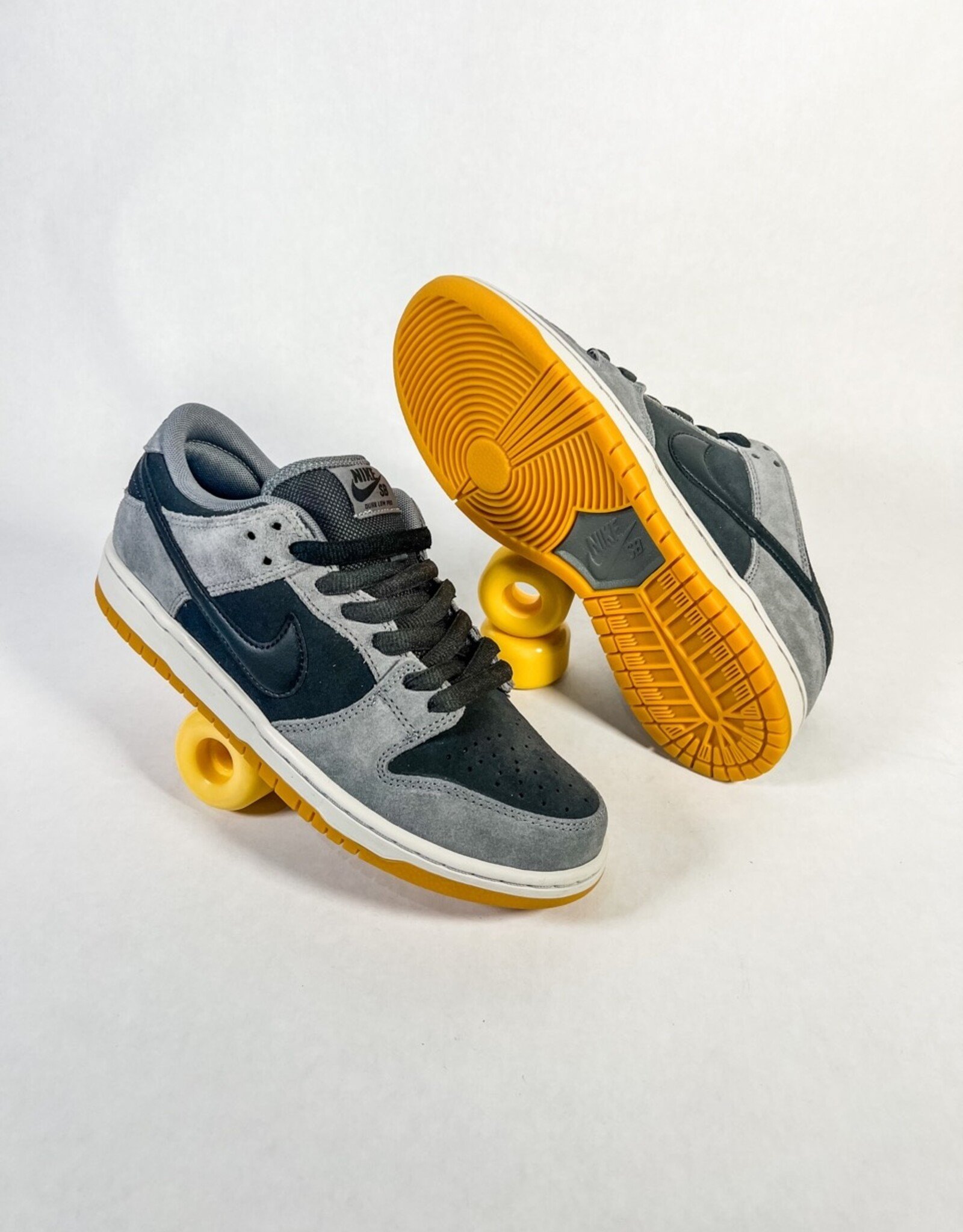 Nike sb black grey hot sale