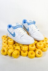 NIKE NIKE SB DUNK LOW PRO 'NICOLE HAUSE' - WHITE/UNIVERSITY BLUE