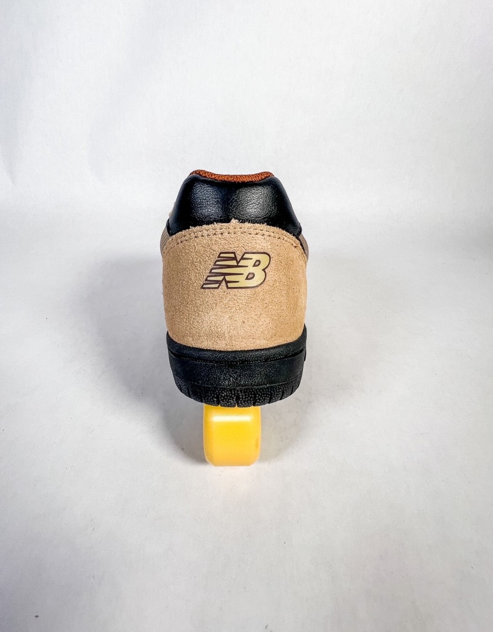 NEW BALANCE NUMERIC TOM KNOX 600 - BEIGE/BLACK
