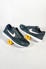 NIKE SB PS8 - BLACK/WHITE