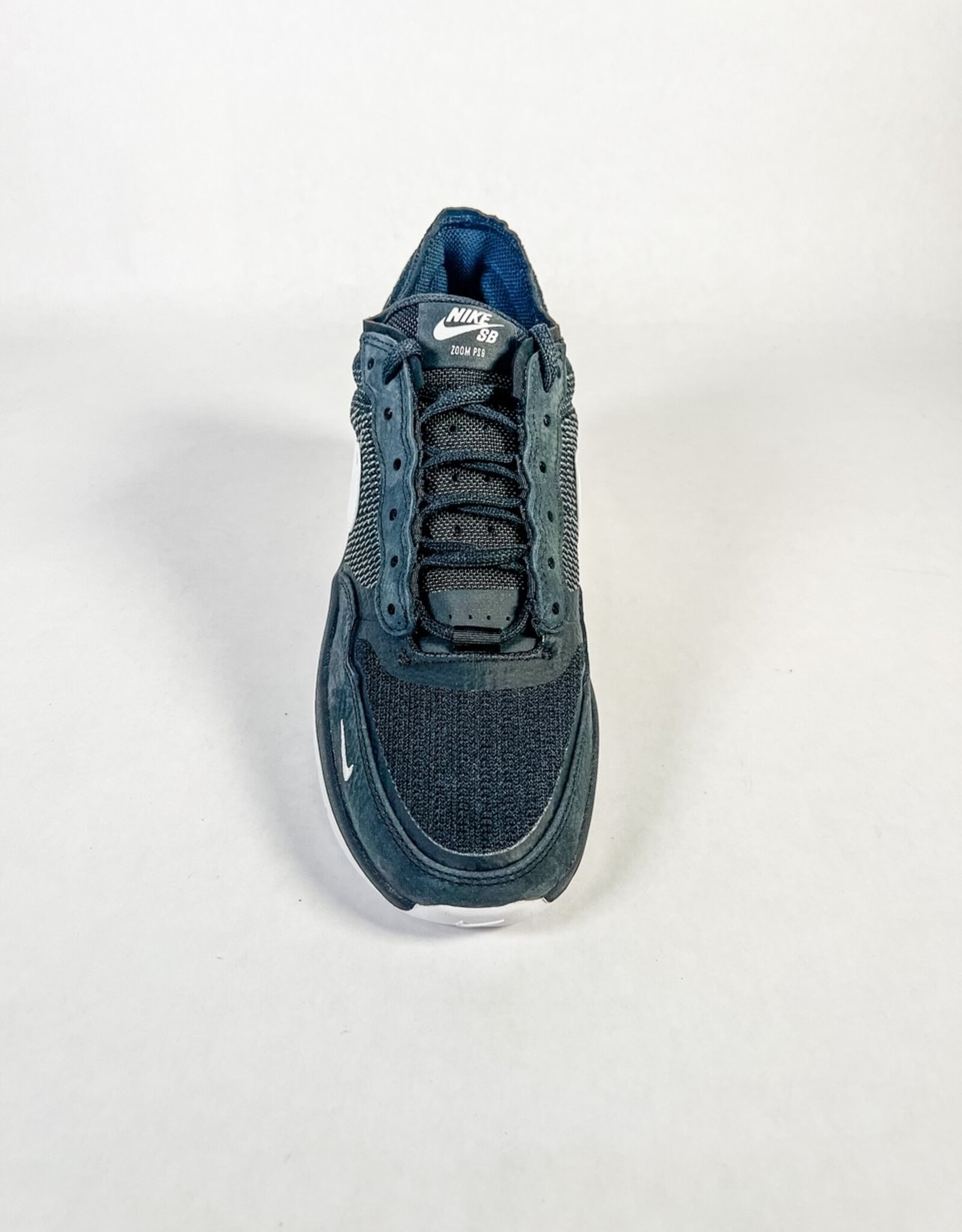 NIKE SB PS8 - BLACK/WHITE