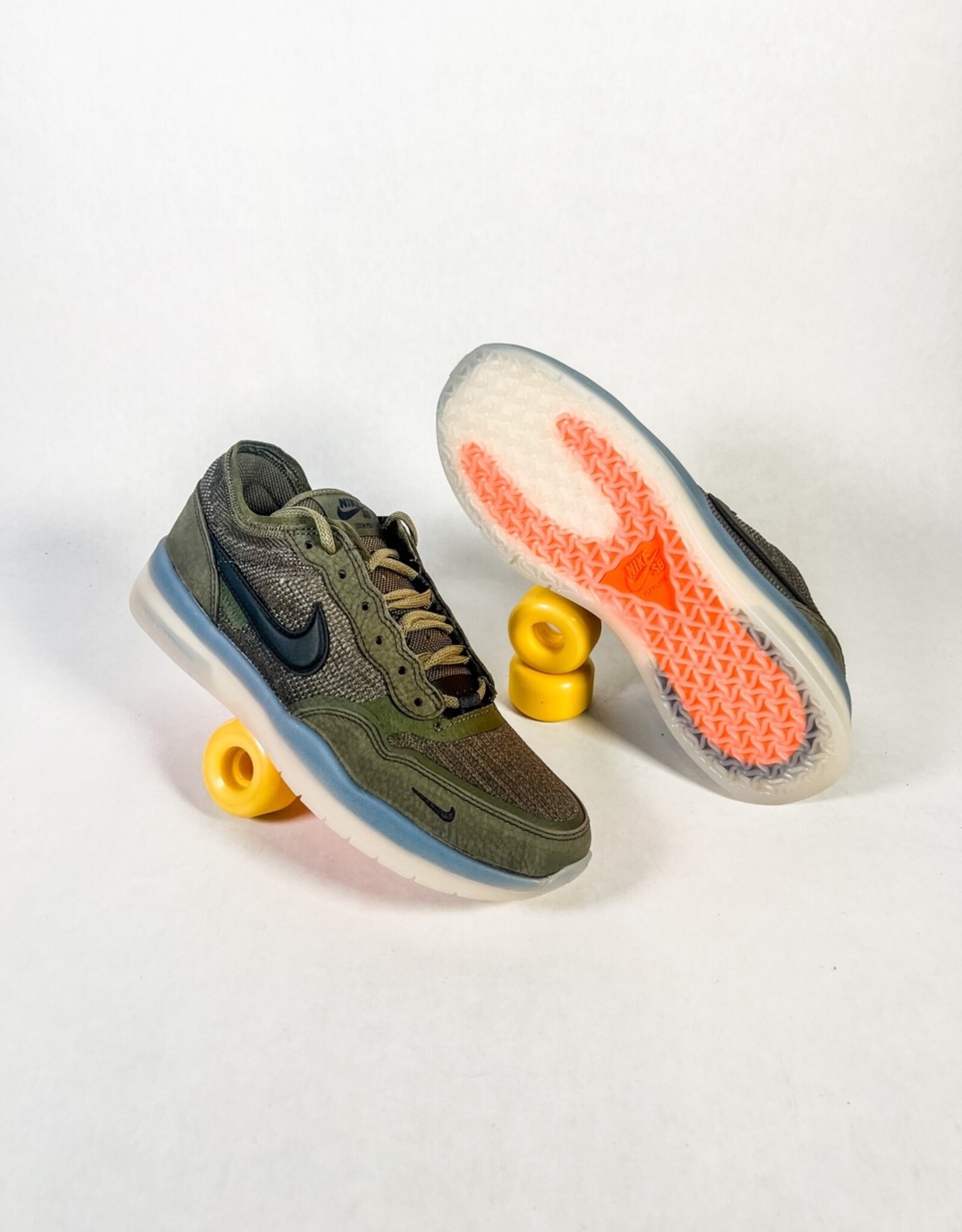 NIKE SB PS8 - SEQUOIA/BLACK-CARGO KHAKI