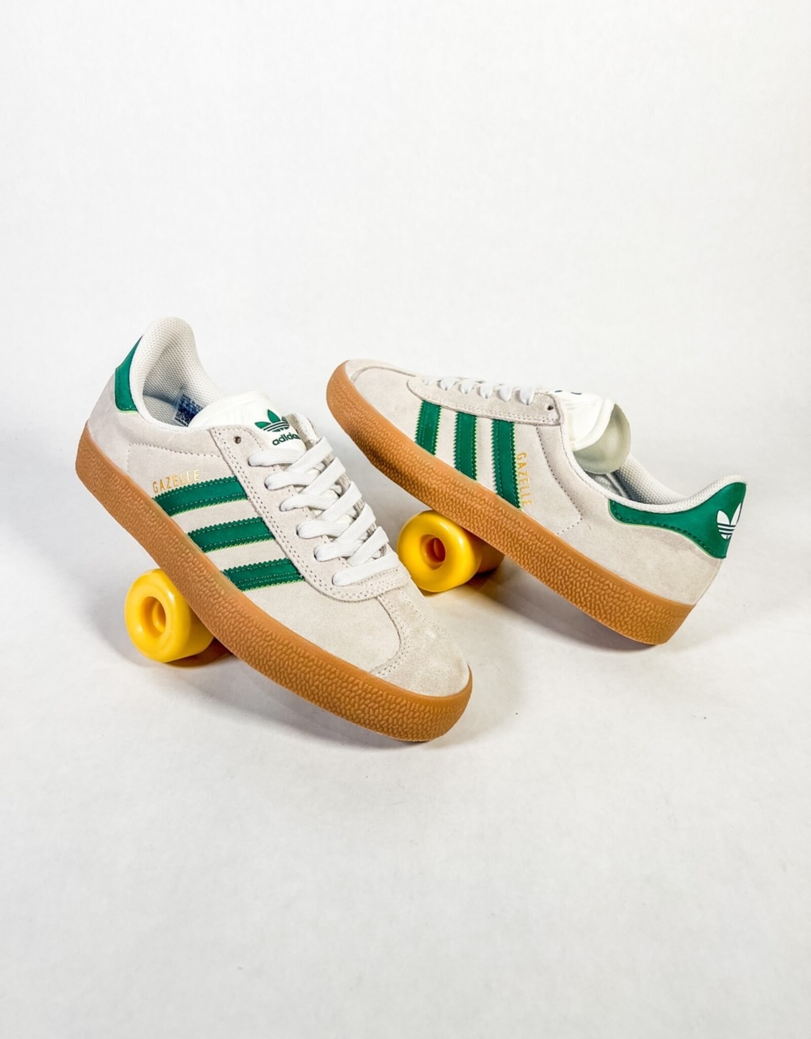 ADIDAS GAZELLE ADV - CRYWHT/CRYWHT/GUM4