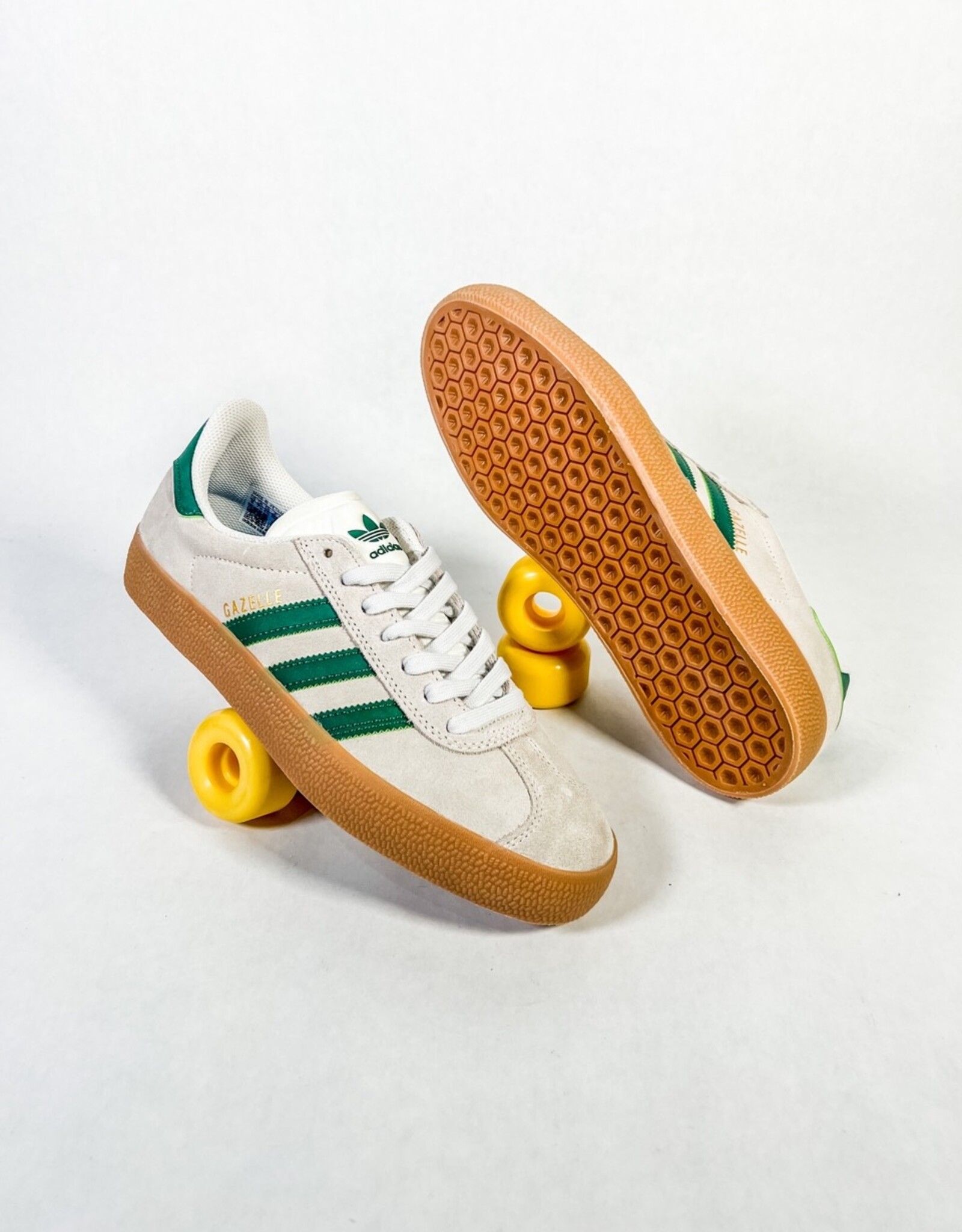 ADIDAS GAZELLE ADV - CRYWHT/CRYWHT/GUM4