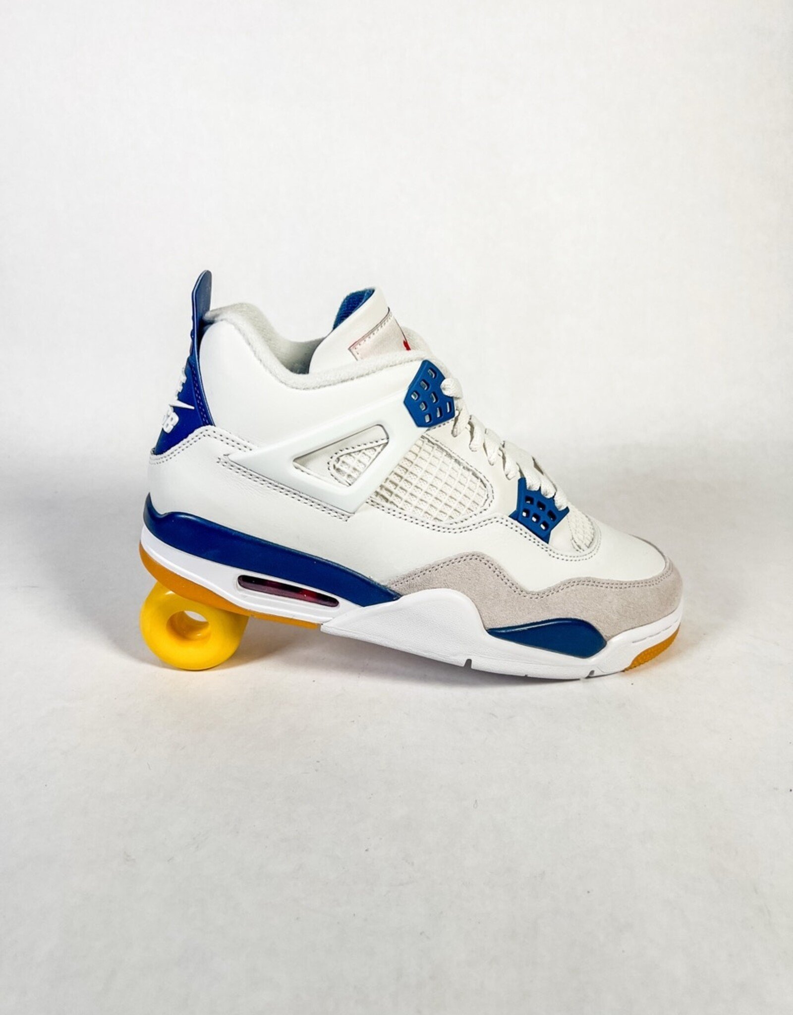 NIKE NIKE SB X AIR JORDAN 4 - SUMMIT WHITE/WHITE-NAVY