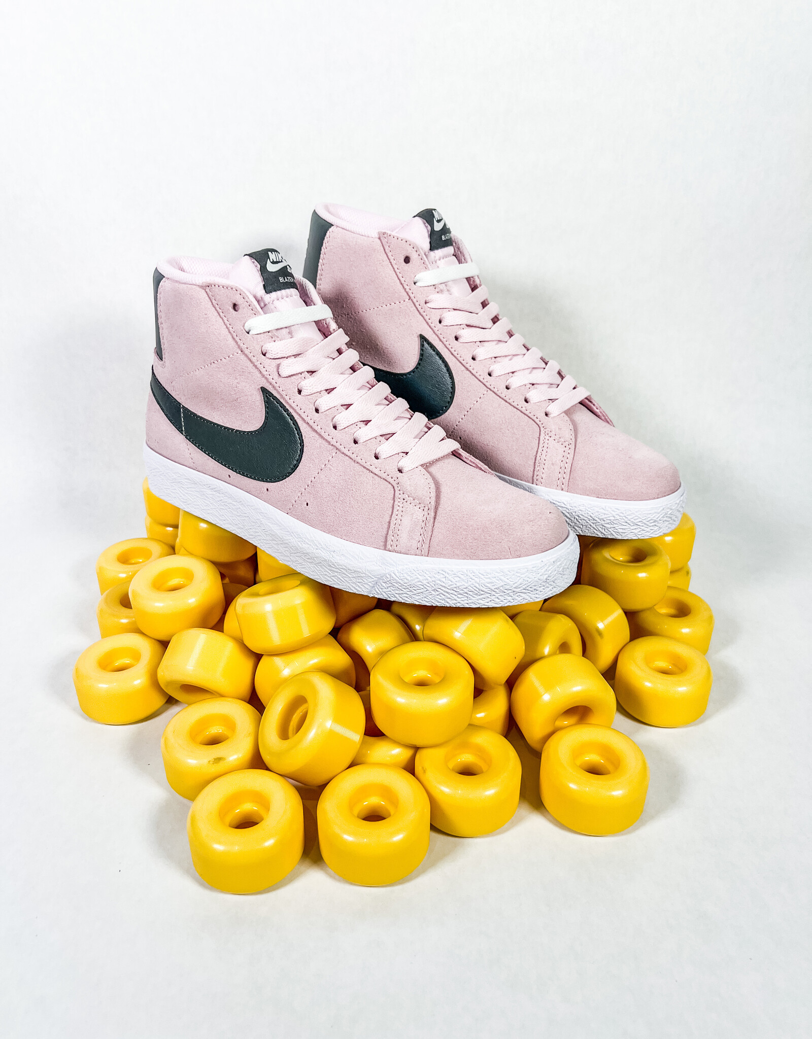 NIKE NIKE SB ZOOM BLAZER MID - PINK FOAM/ANTHRACITE